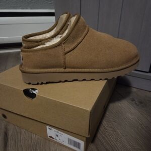 UGG Classic Slipper - Women's